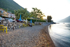 Classy apartments a few steps from the sea in Kotor